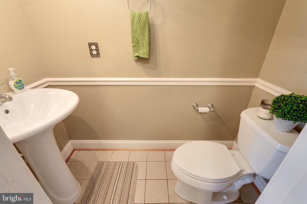 13830 LORD FAIRFAX PLACE