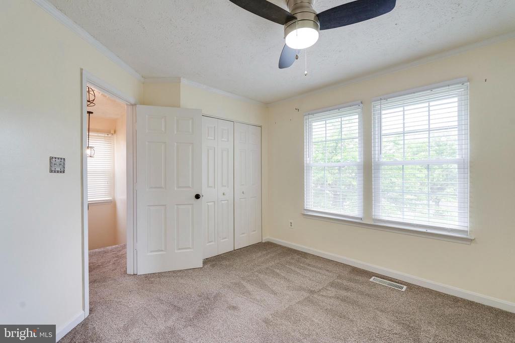 13830 LORD FAIRFAX PLACE