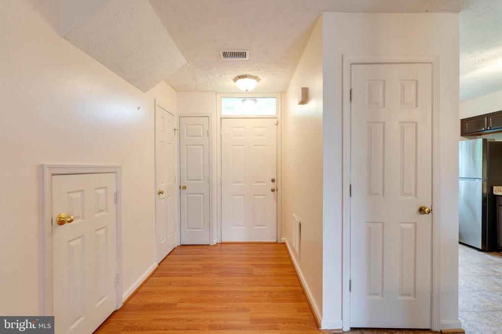 13830 LORD FAIRFAX PLACE