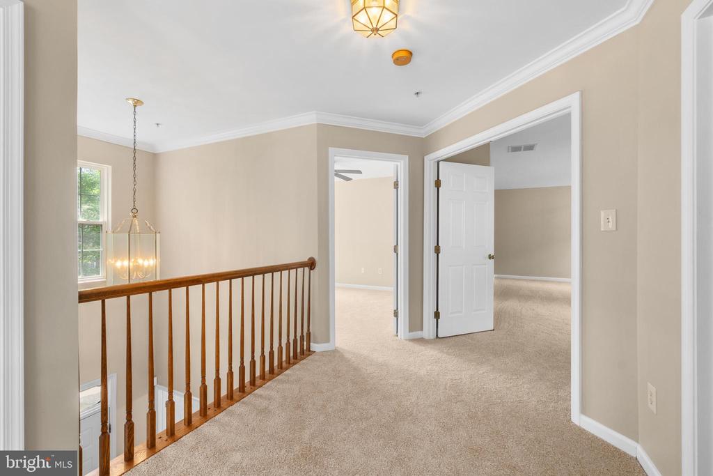 10314 TWIN KNOLL WAY