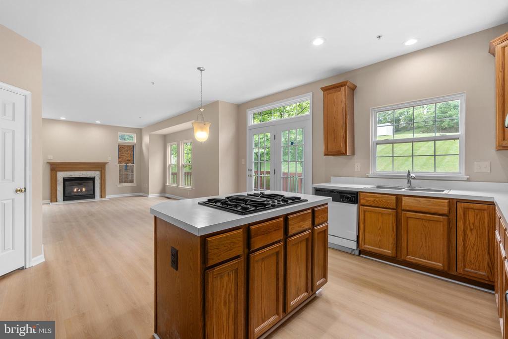 10314 TWIN KNOLL WAY
