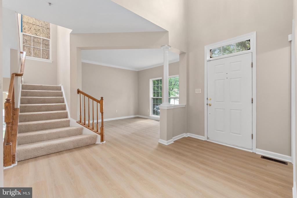 10314 TWIN KNOLL WAY