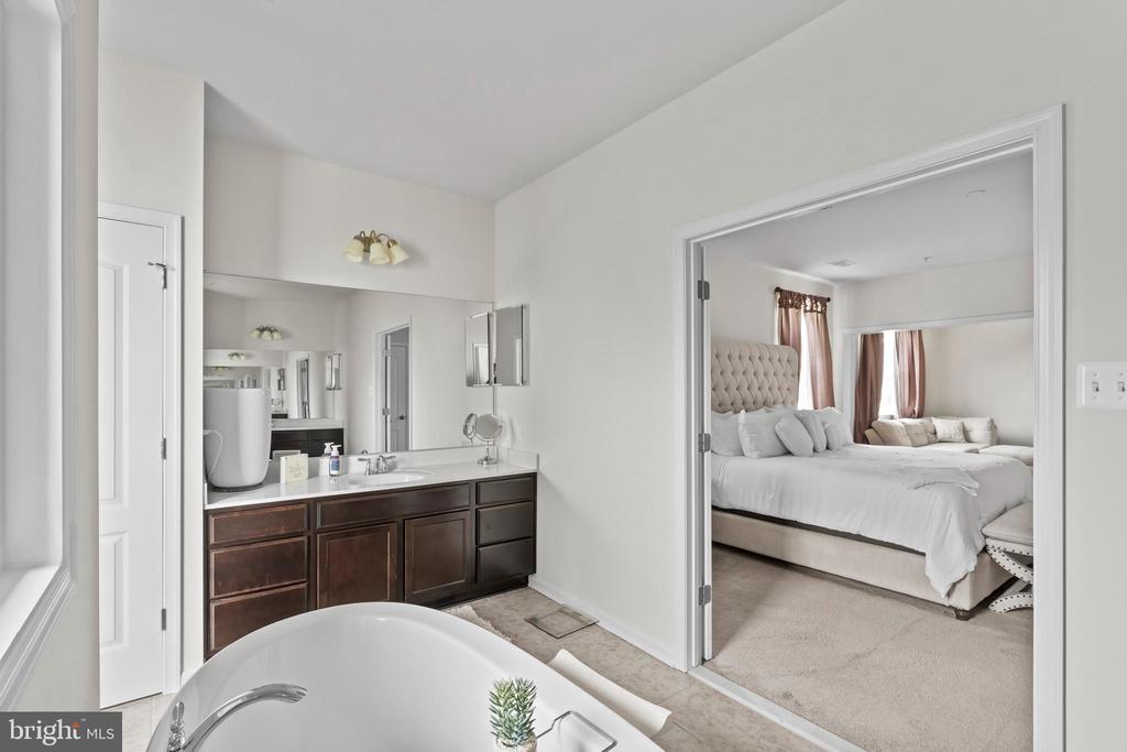 12916 STEAM MILL FARM DRIVE