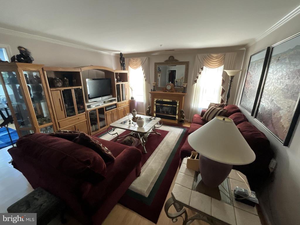 7324 SUMMERWIND CIRCLE