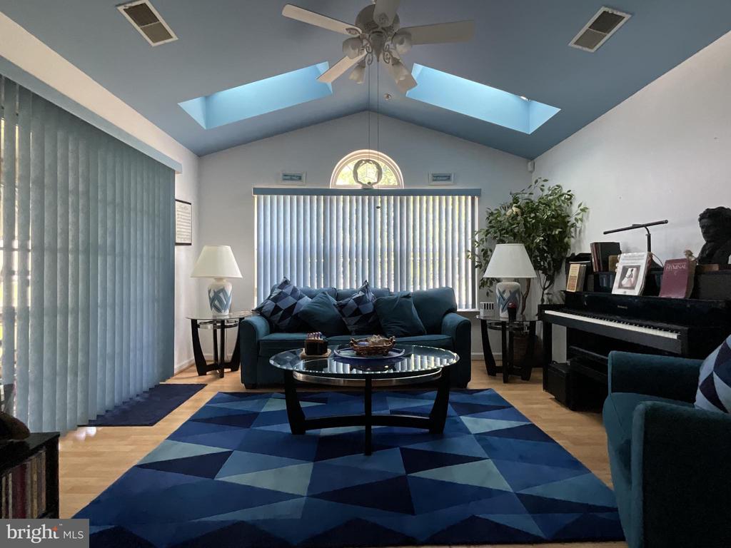 7324 SUMMERWIND CIRCLE