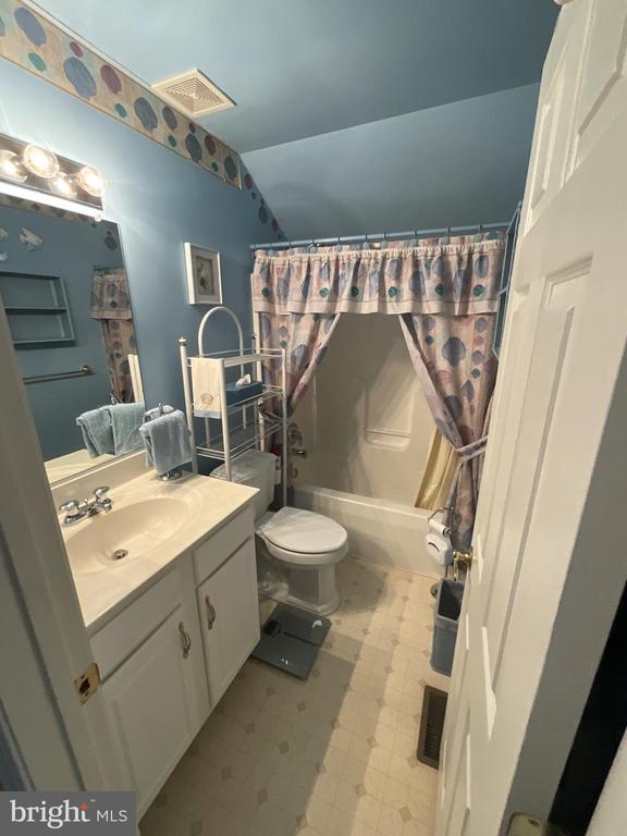 7324 SUMMERWIND CIRCLE