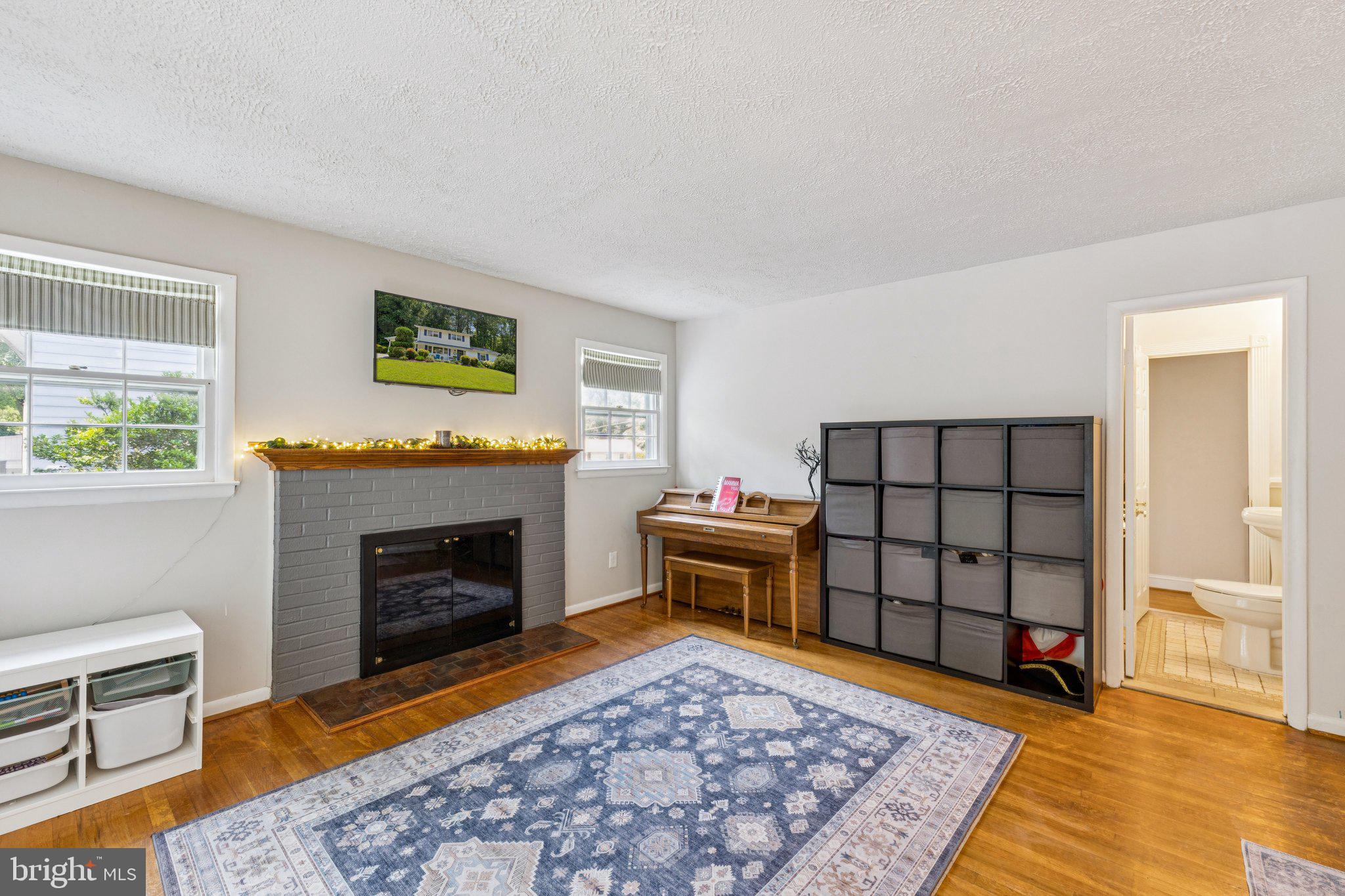 7811 DEN MEADE AVENUE