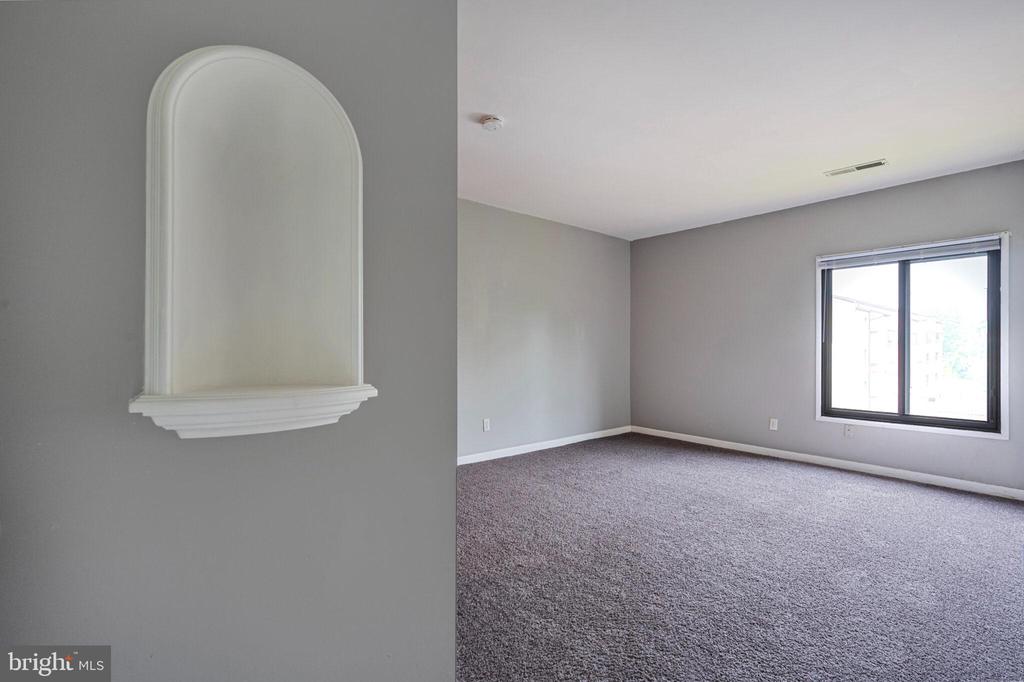 10129 PRINCE PLACE 404-12A