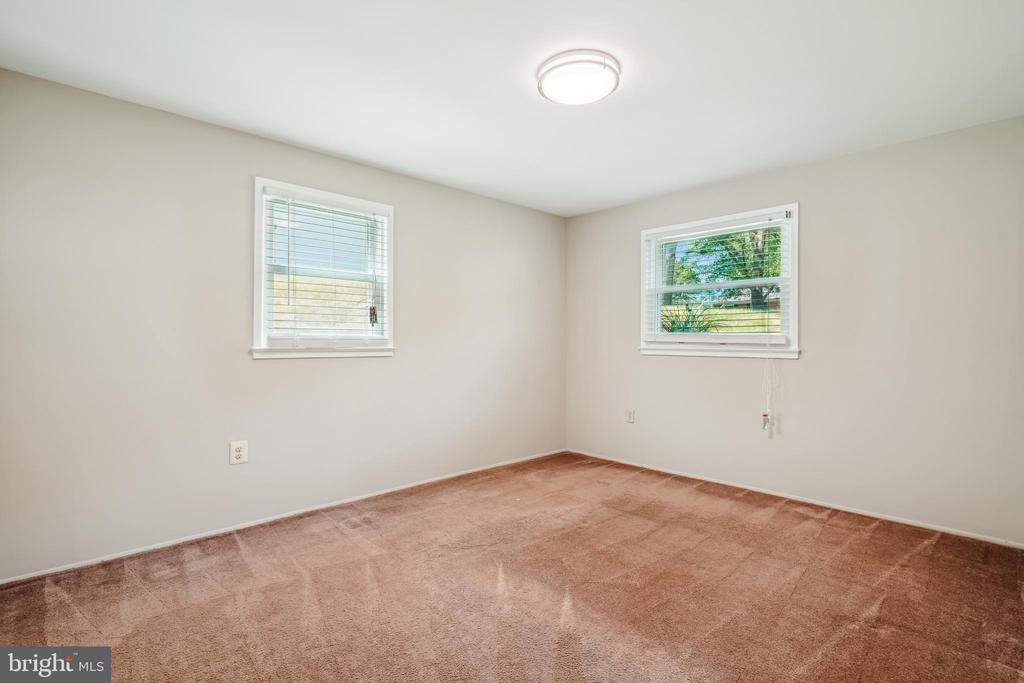 17002 USHER PLACE