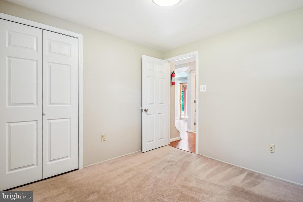 17002 USHER PLACE