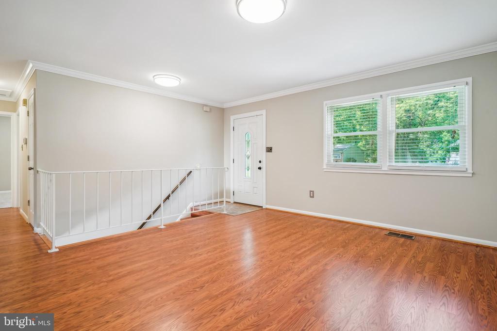 17002 USHER PLACE