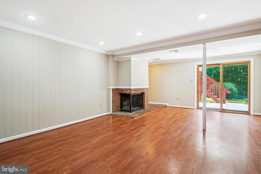 17002 USHER PLACE
