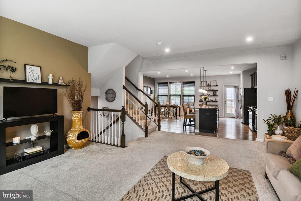 10022 AEROSPACE ROAD