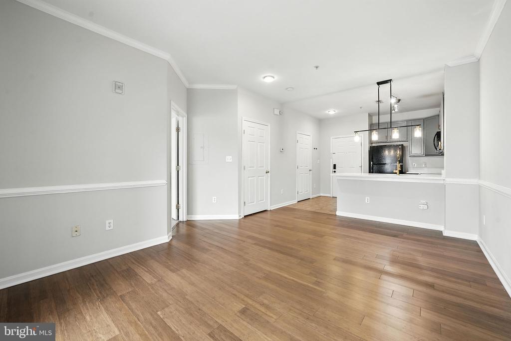 2805 FOREST RUN DRIVE 2-404