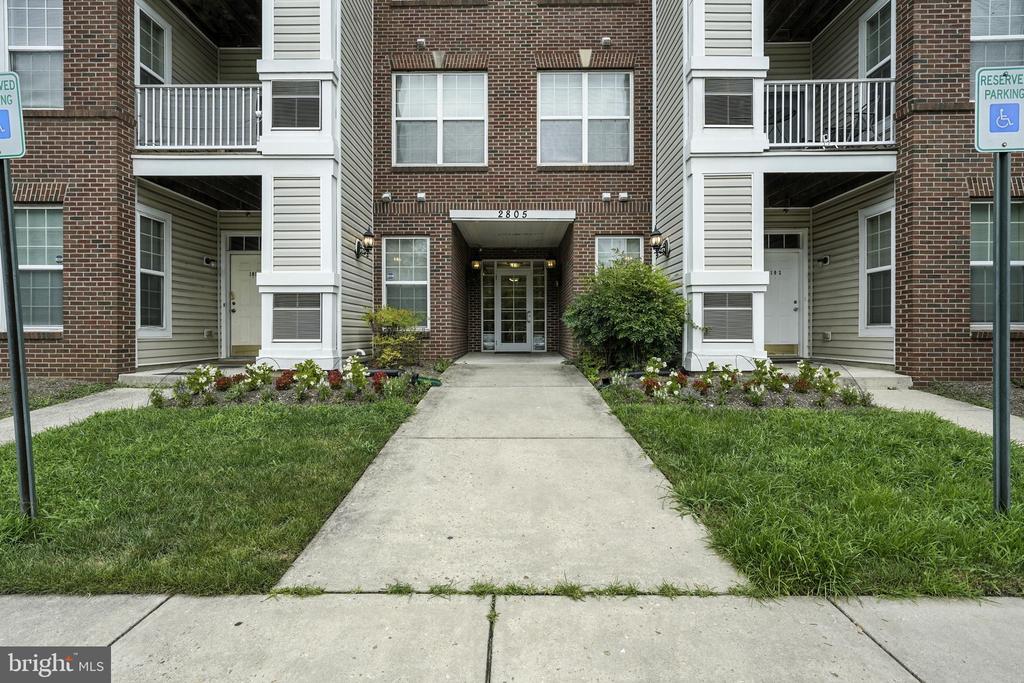 2805 FOREST RUN DRIVE 2-404