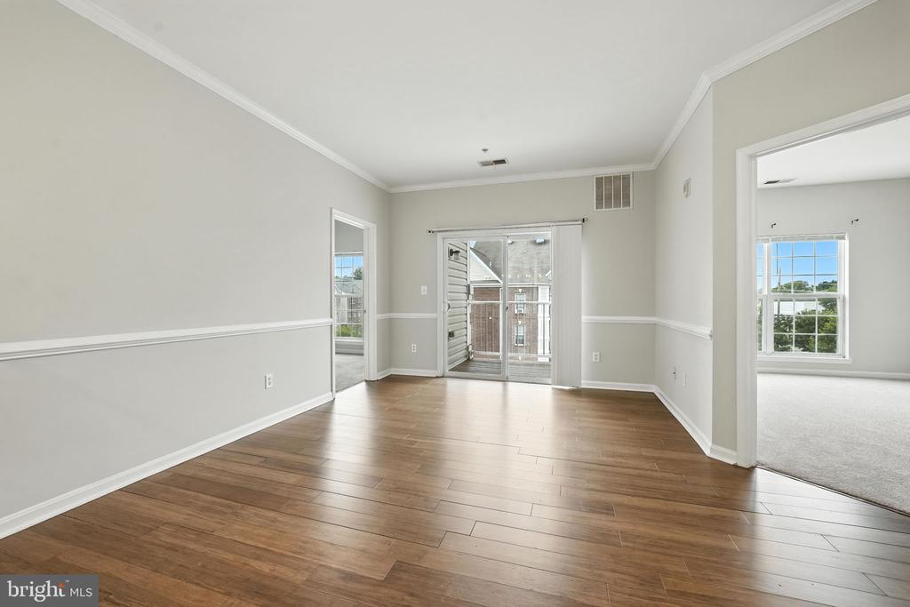 2805 FOREST RUN DRIVE 2-404