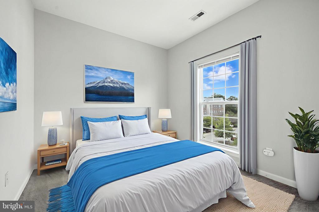 2805 FOREST RUN DRIVE 2-404