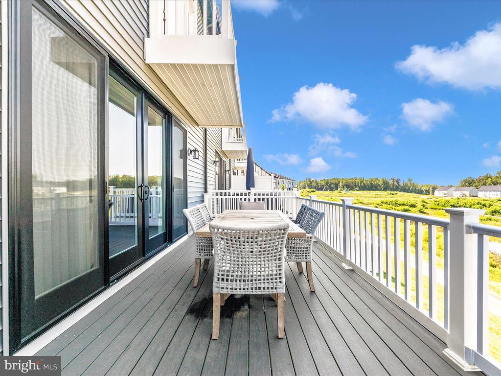 605 GLEN LAKE DRIVE