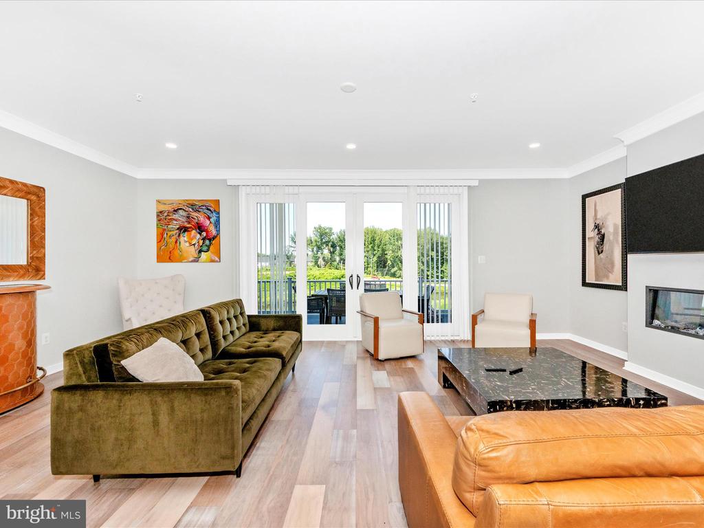 605 GLEN LAKE DRIVE