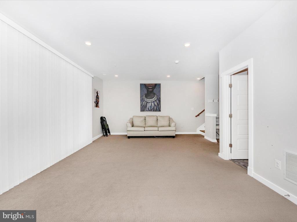 605 GLEN LAKE DRIVE