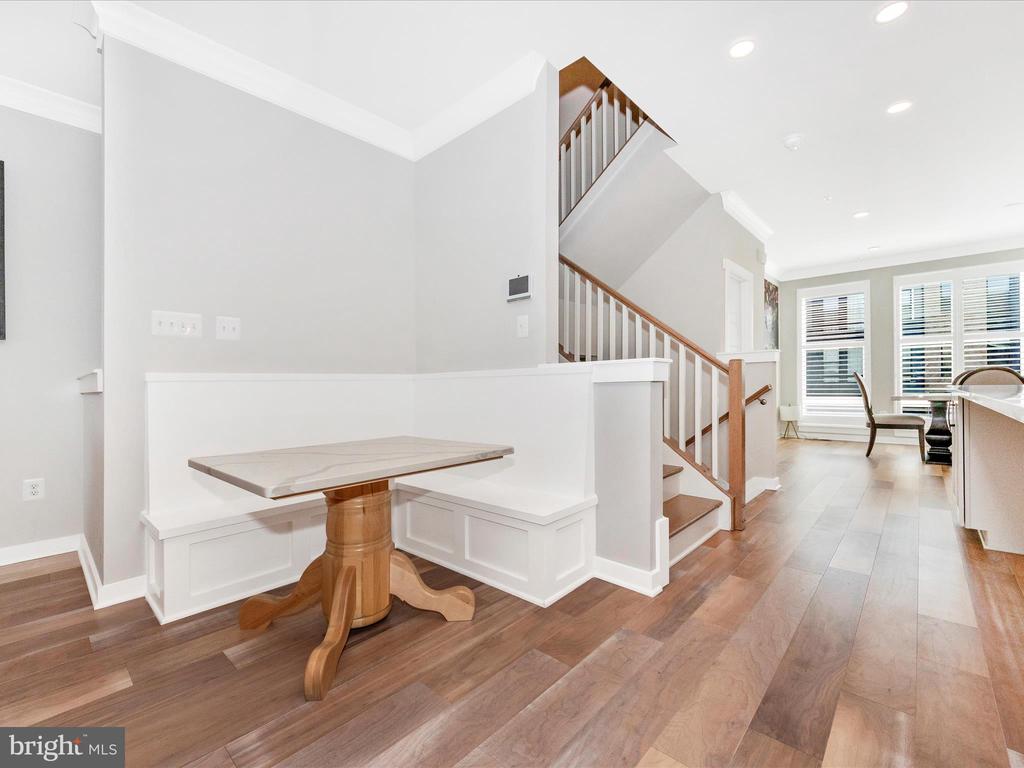 605 GLEN LAKE DRIVE
