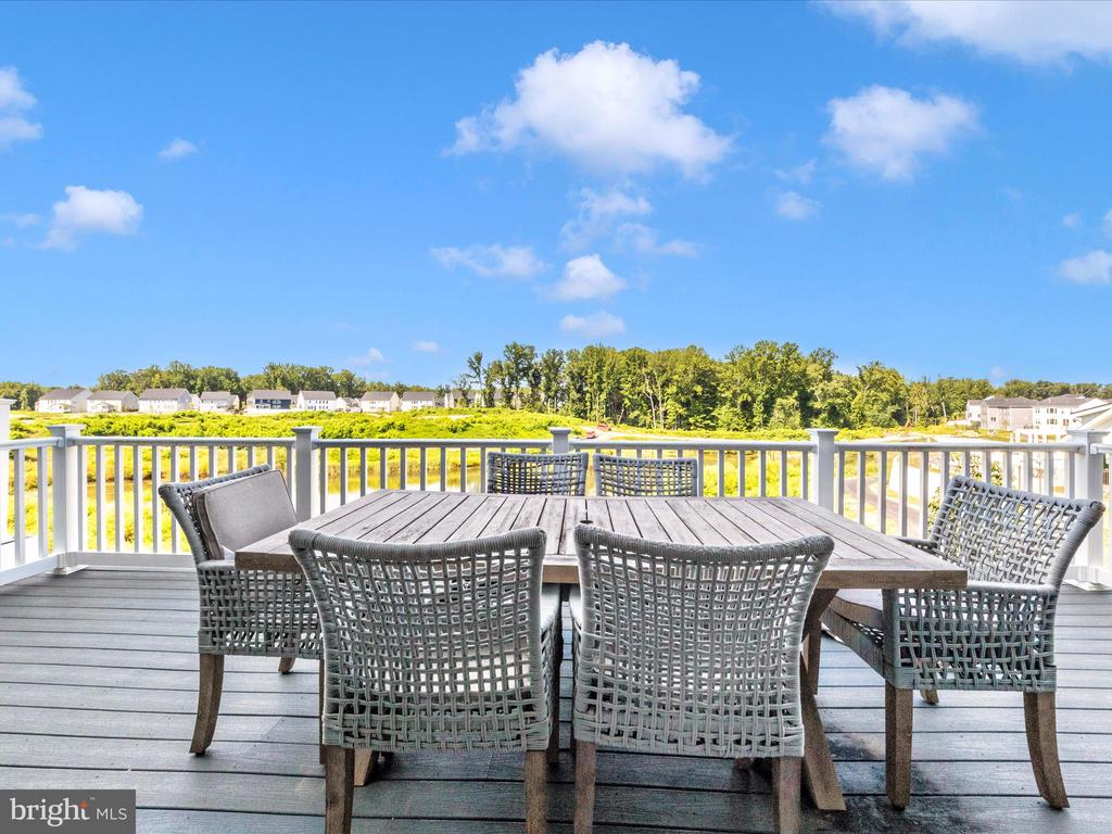 605 GLEN LAKE DRIVE