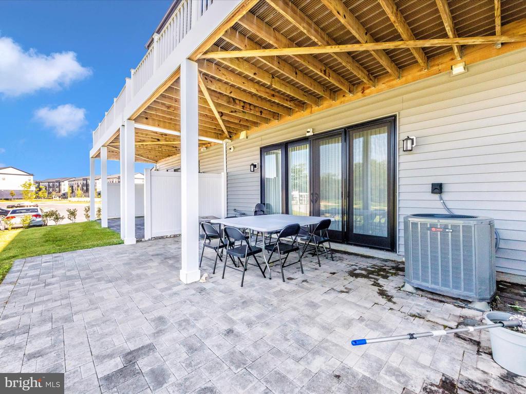 605 GLEN LAKE DRIVE