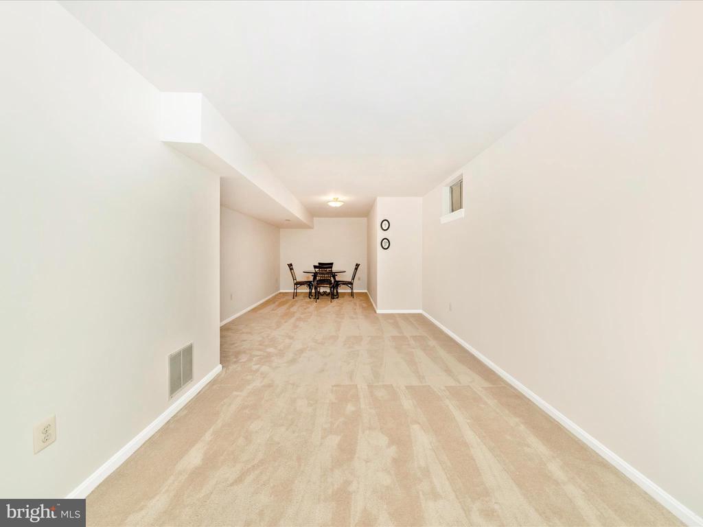 5604 BIDEFORD COURT