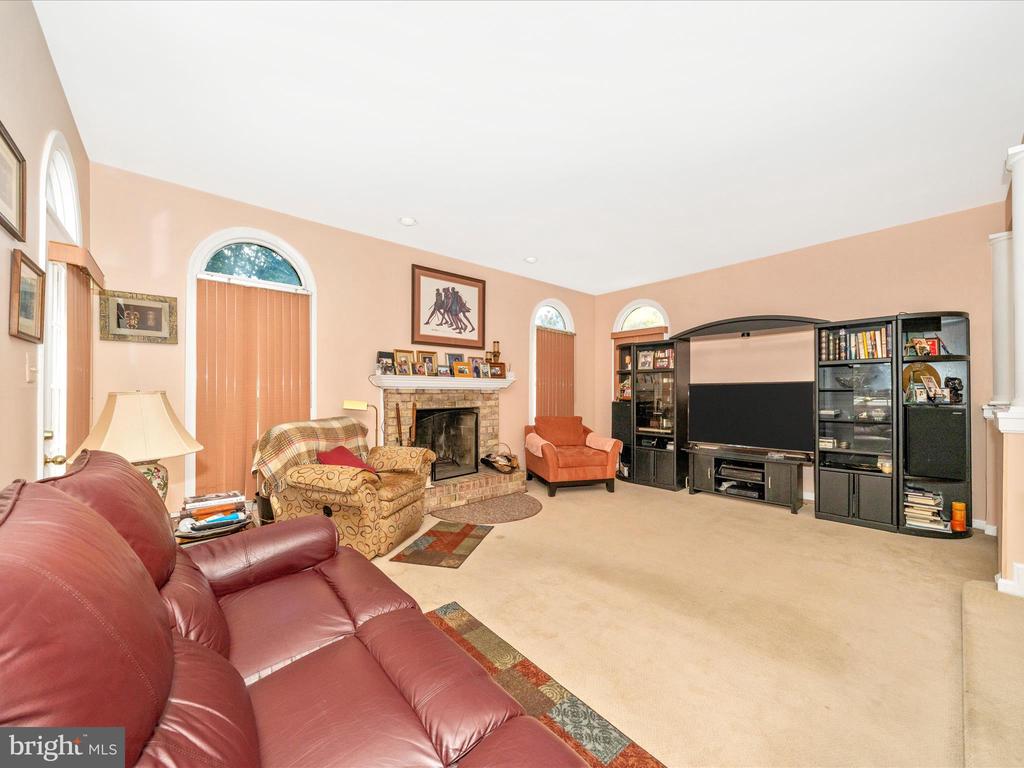 5604 BIDEFORD COURT