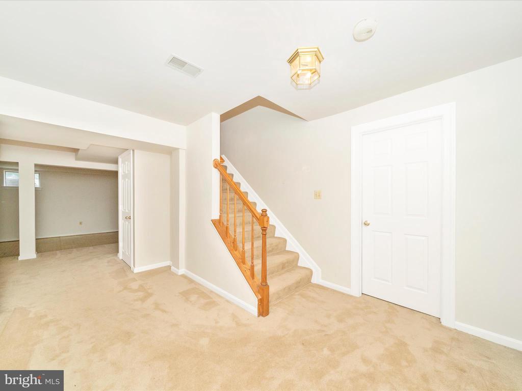 5604 BIDEFORD COURT