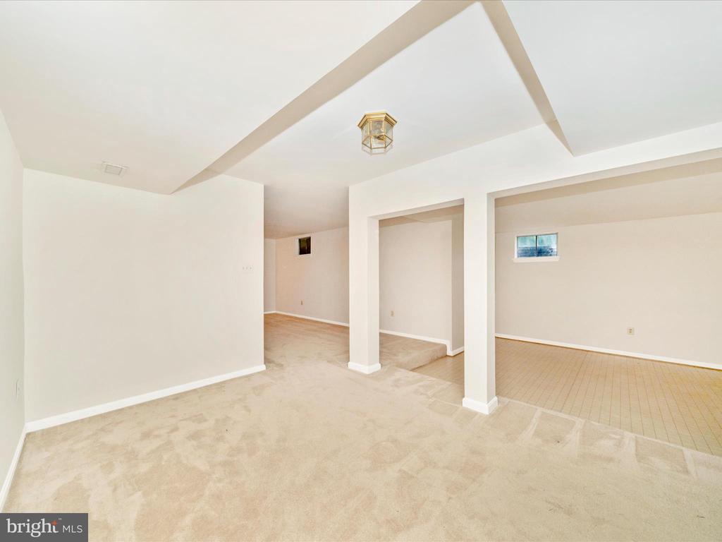 5604 BIDEFORD COURT