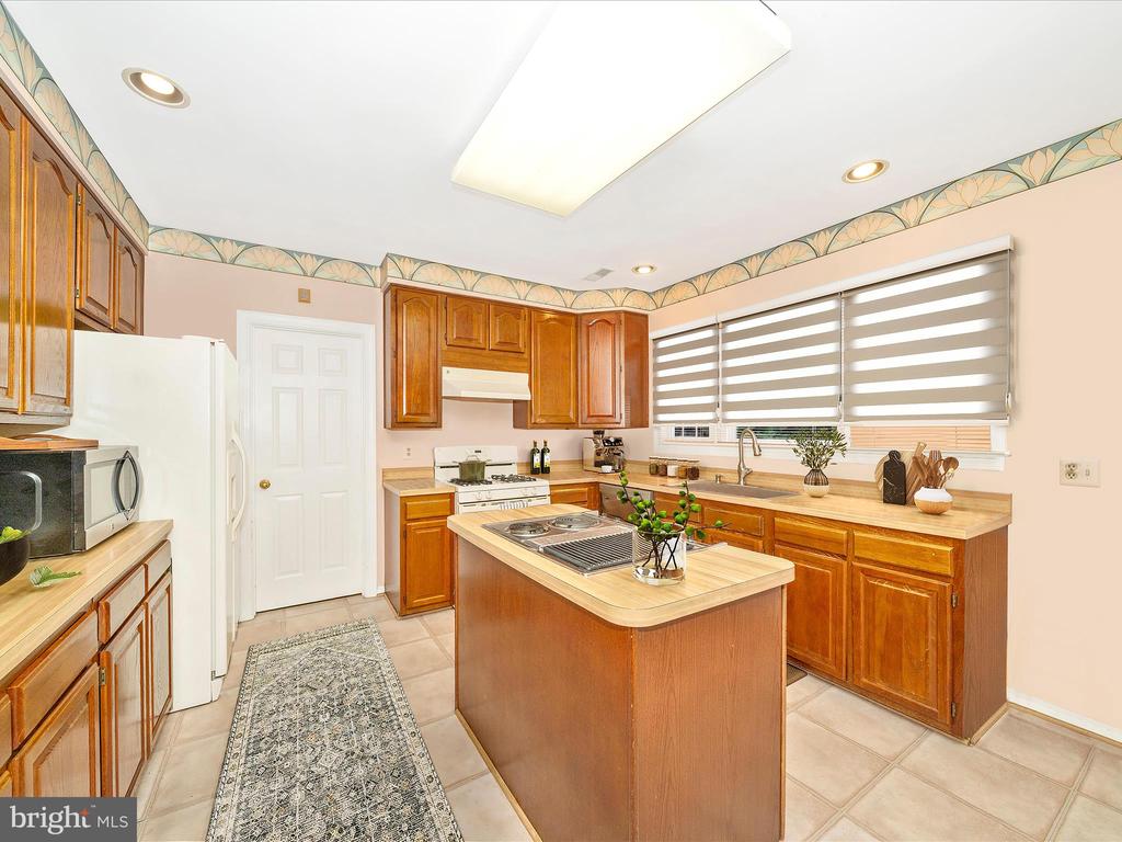 5604 BIDEFORD COURT