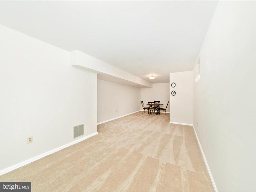 5604 BIDEFORD COURT