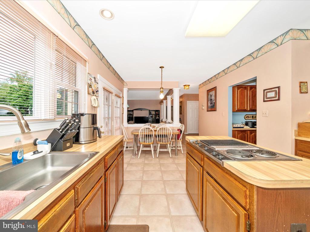 5604 BIDEFORD COURT