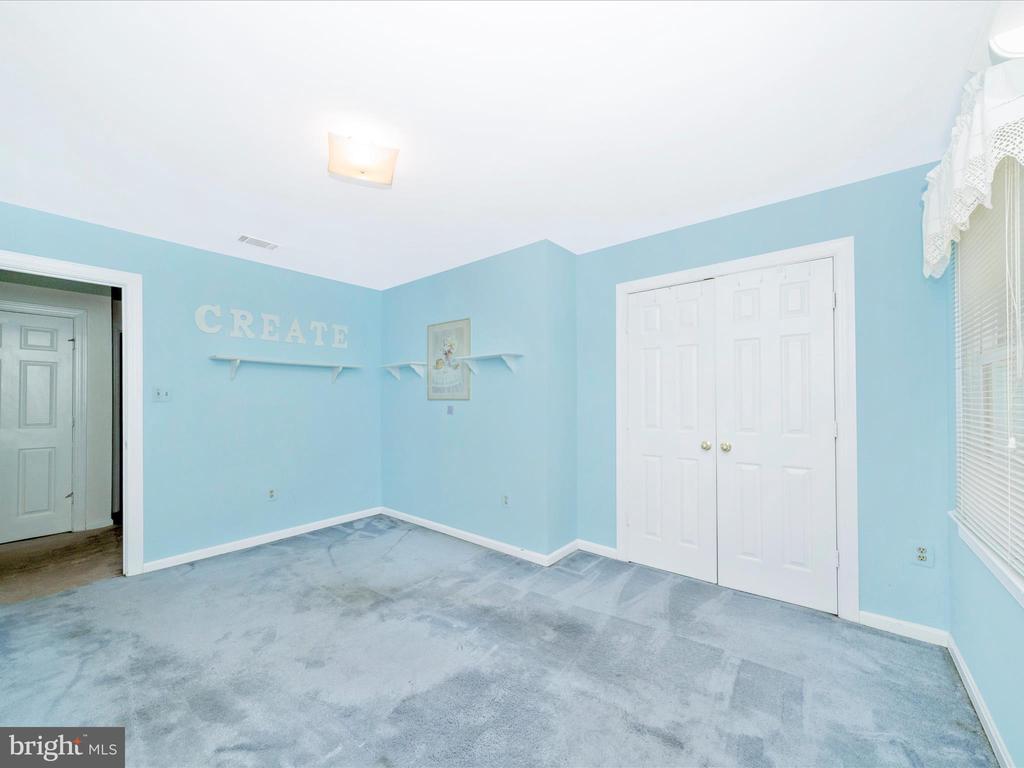 5604 BIDEFORD COURT