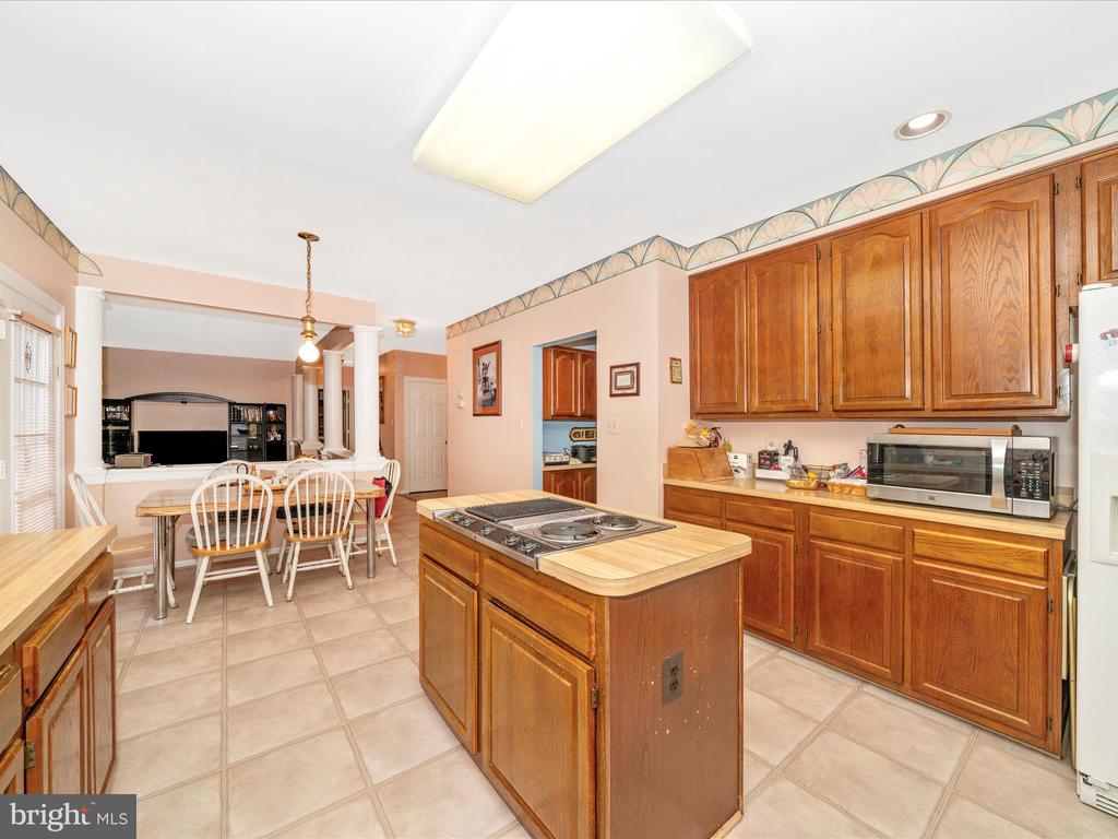 5604 BIDEFORD COURT
