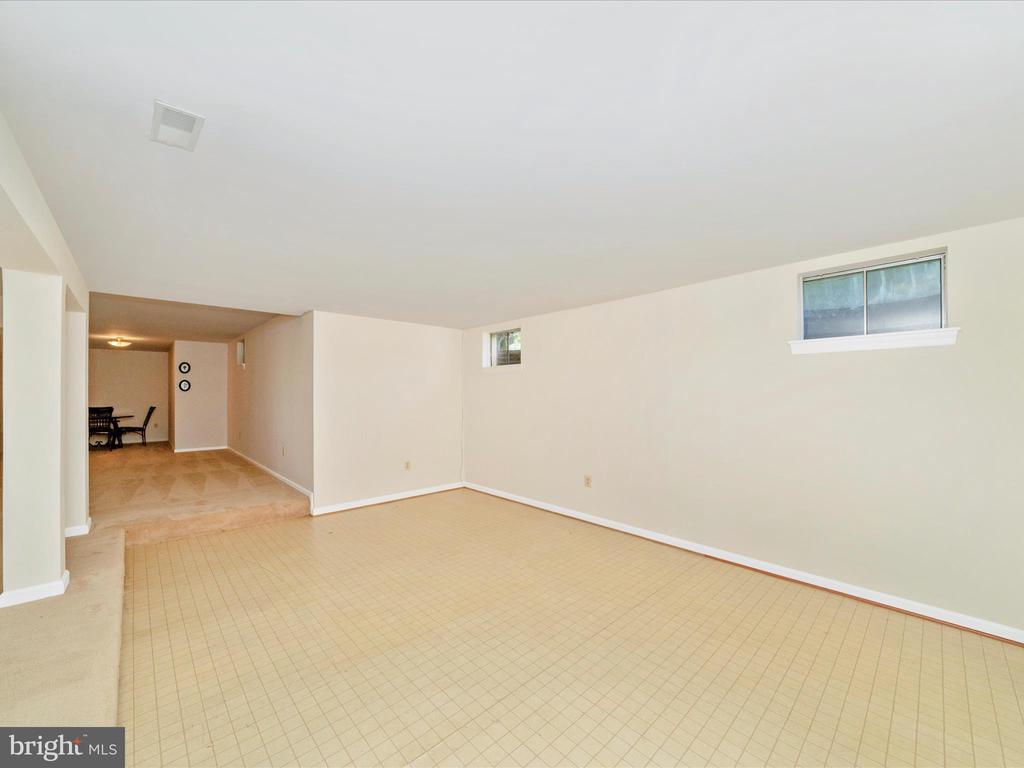 5604 BIDEFORD COURT