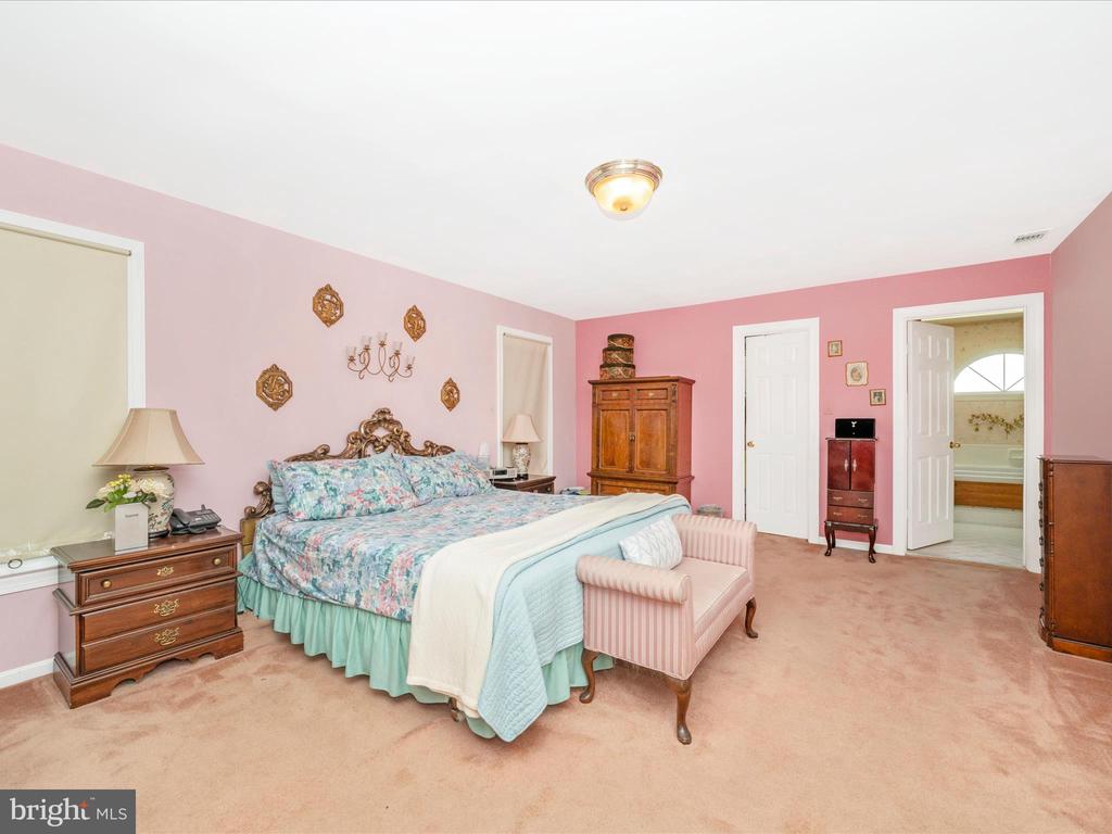 5604 BIDEFORD COURT