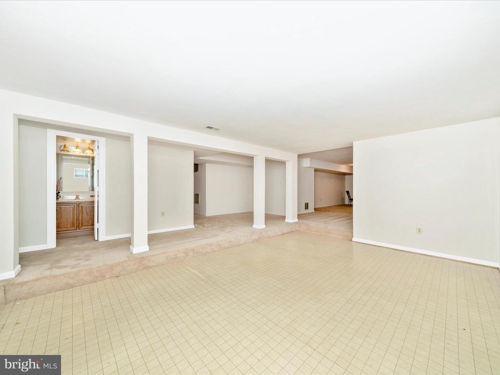 5604 BIDEFORD COURT