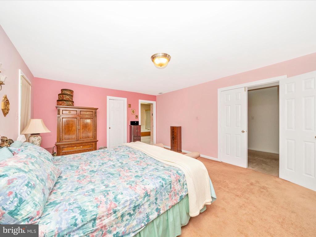 5604 BIDEFORD COURT