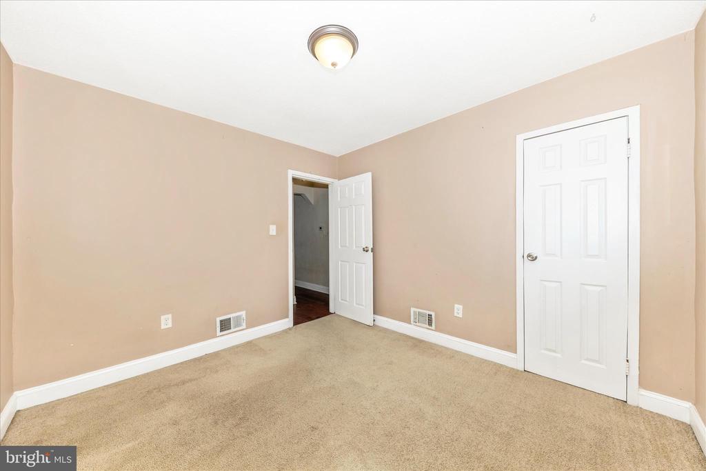 8109 RIGGS ROAD