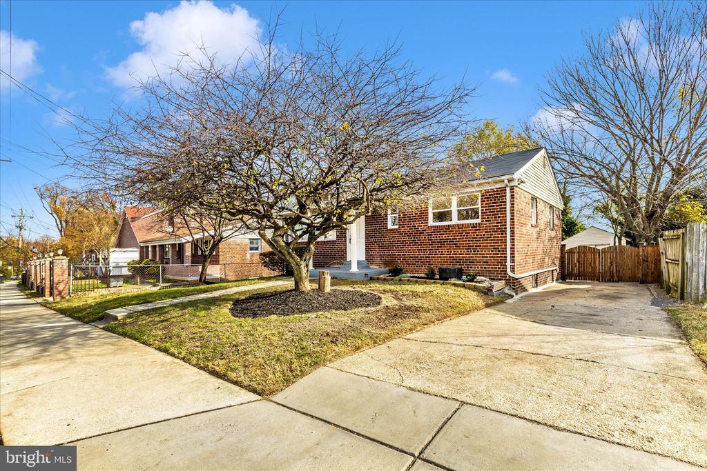 8109 RIGGS ROAD