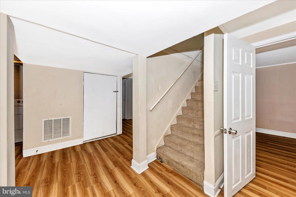 8109 RIGGS ROAD