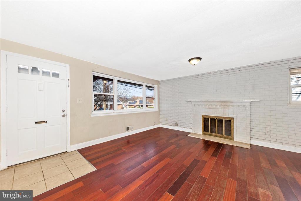 8109 RIGGS ROAD