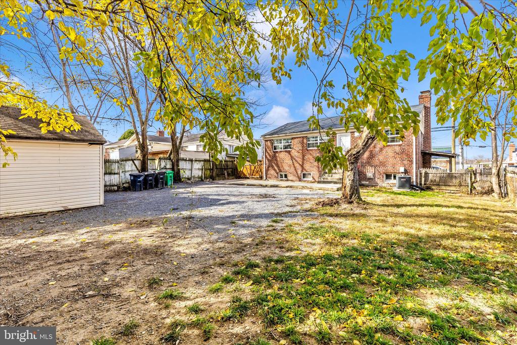 8109 RIGGS ROAD