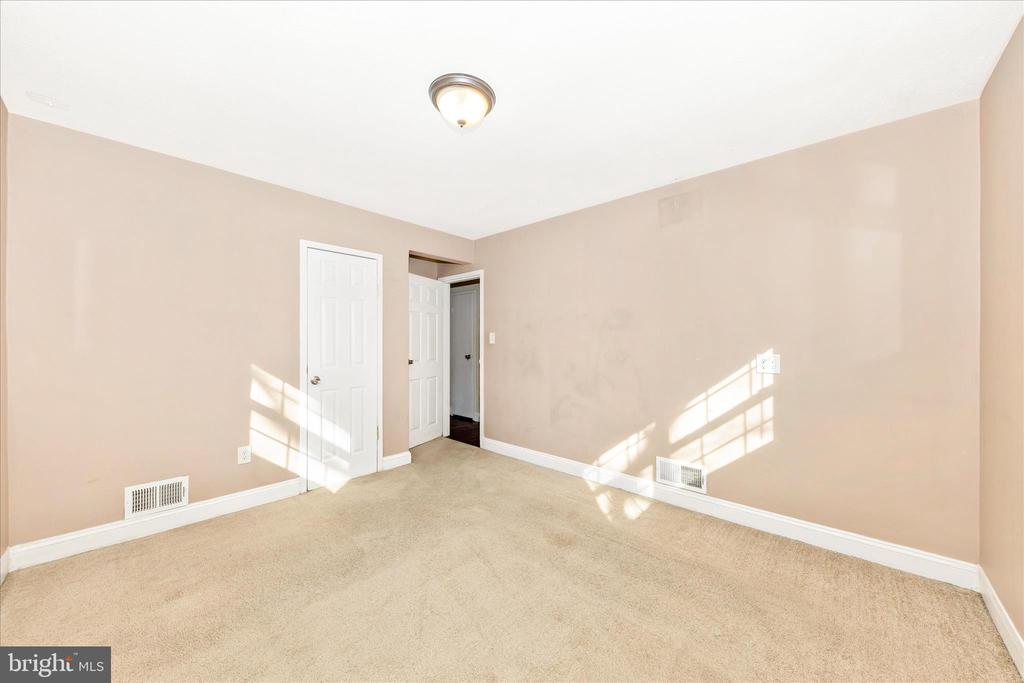 8109 RIGGS ROAD