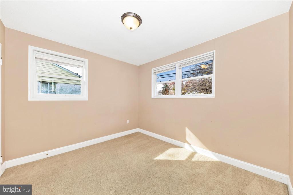 8109 RIGGS ROAD