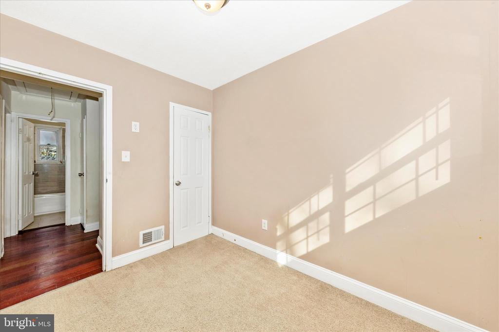 8109 RIGGS ROAD
