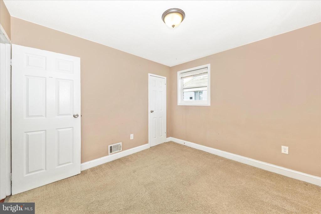 8109 RIGGS ROAD