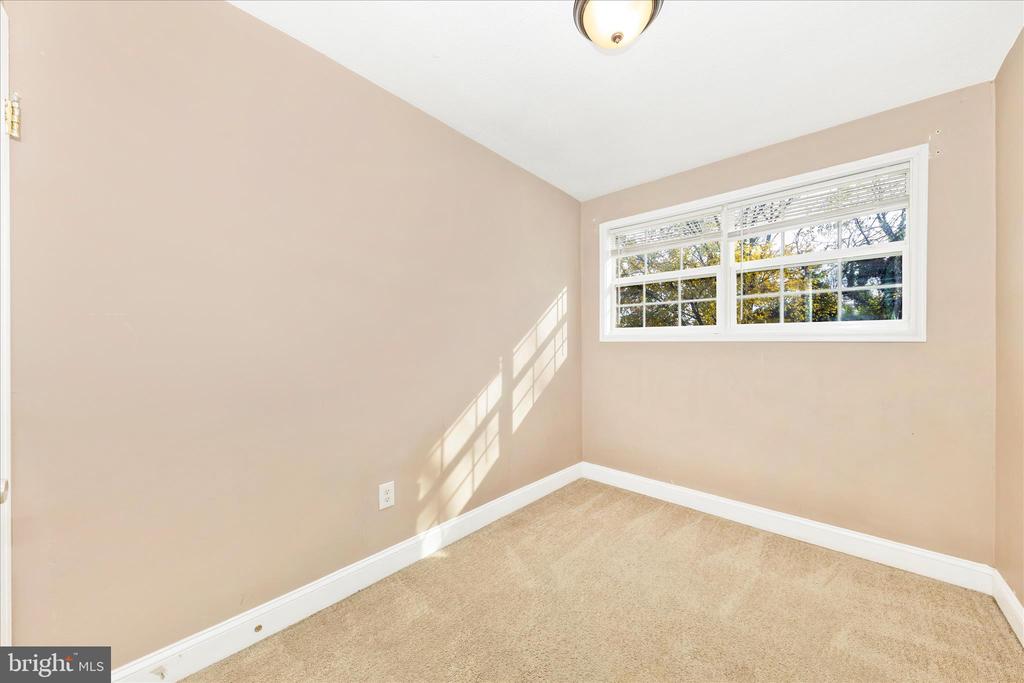 8109 RIGGS ROAD